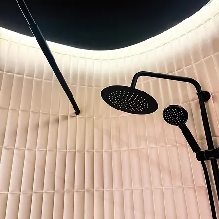 Boulevard Apartment *